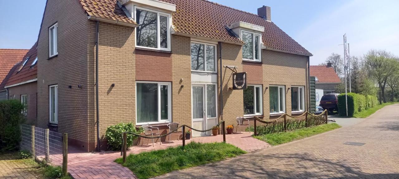 Pension Het Hoefijzer Buren  Exterior photo
